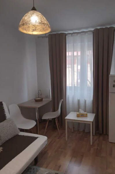 Piata Alba Iulia, str. Valeriu Braniste, ac, tv, disponibila de luni