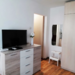 Piata Alba Iulia, str. Valeriu Braniste, ac, tv, disponibila de luni